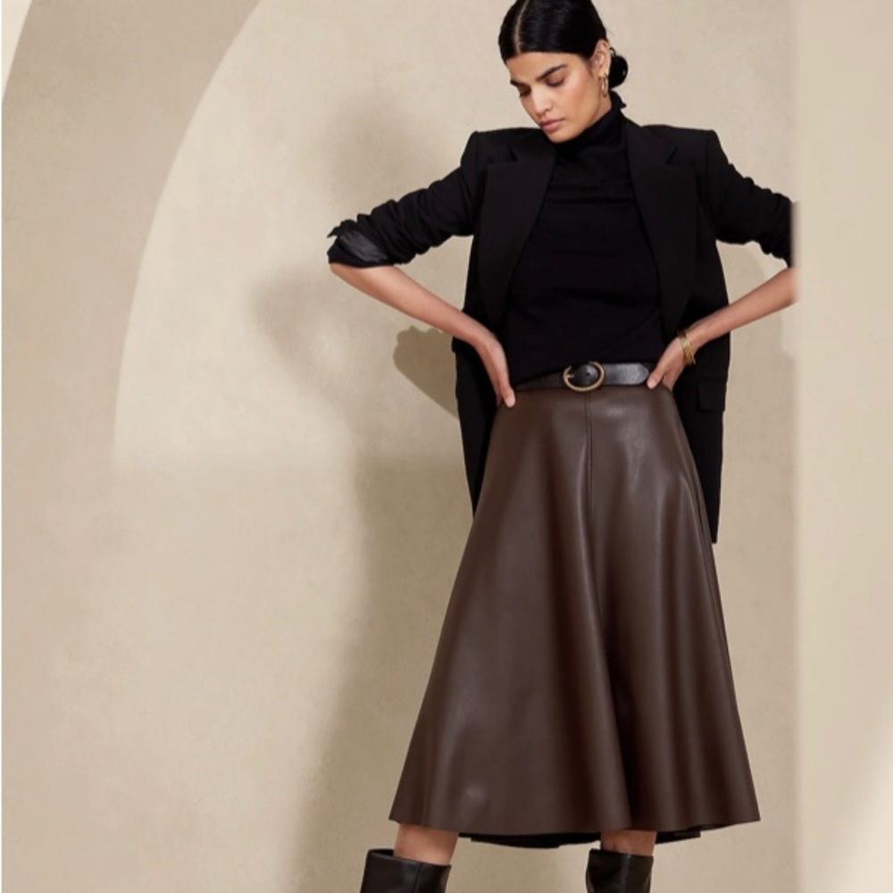 Vintage West Bay midi dark brown leather skirt